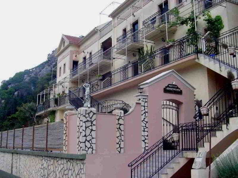 Aristotelis Apartments Frikes 外观 照片